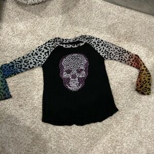 *Vintage* Dennys Flowers by Zoe Black Skull Top with Multicolor Leopard Sleeves